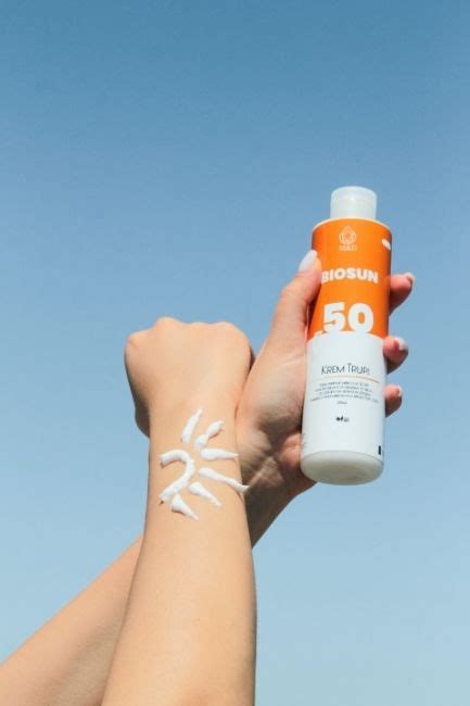 Are Sunscreens Above SPF 50 Really More Effective? | Grazia India