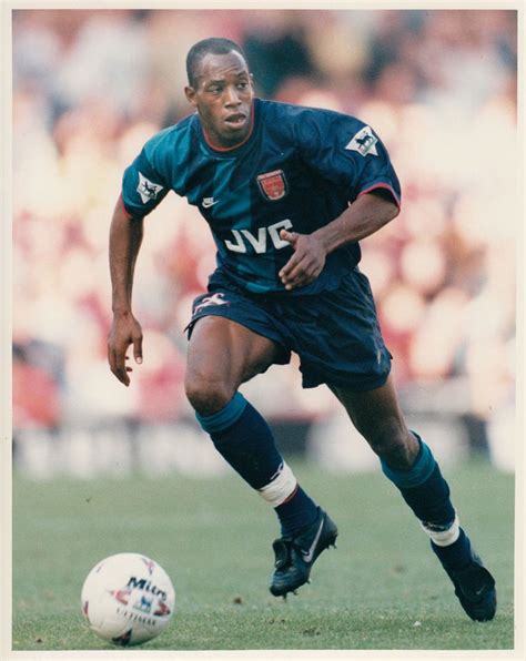 Ian Wright of Arsenal in 1996. | Futebol, Clubes