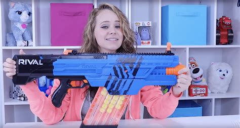 Nerf Rival Khaos MXVI-4000 Blaster (Is rapid-fire blasting better?)