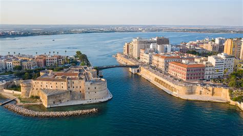 Taranto, Italia: guida ai luoghi da visitare - Lonely Planet