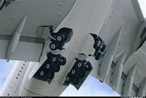 Airbus A380-861 aircraft picture | Airbus a380, Airbus, Air france