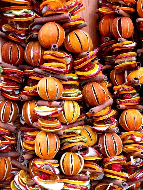 How to Dry Oranges for Christmas Decorations - thinlyspread.co.uk