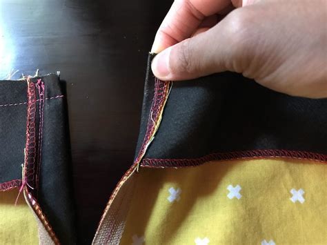 How to Install a Lapped Zipper with Facings | Itch to Stitch