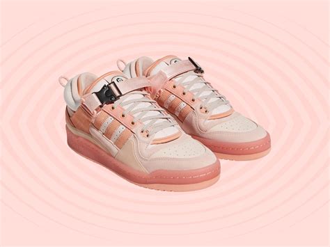 Bad Bunny lanza modelos de zapatillas de más de 100 lucas — Radio Corazón