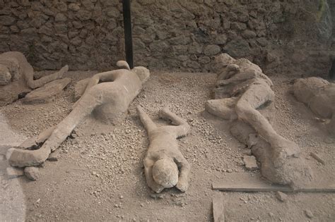 The Amazing World : Pompeii (The Stone People), Province of Naples ...