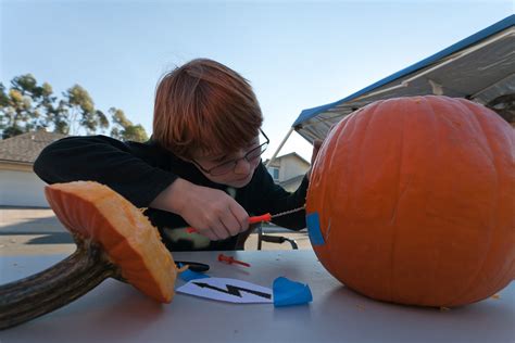 Pumpkin Carving | Neighborhood pumpkin carving potluck | Kevin Baird ...