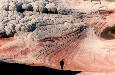 Hiking White Pocket in Northern Arizona - DesertUSA