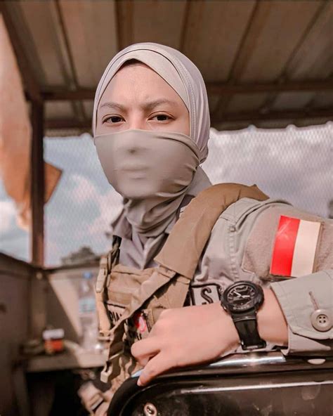 Military Girl, Military Police, Beautiful Hijab, Beautiful Women ...