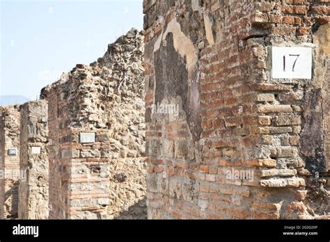 Pompeii - archaeological site Stock Photo - Alamy