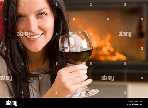 Glass fireplace hi-res stock photography and images - Alamy