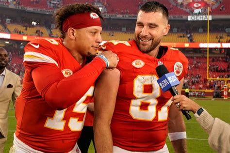 Travis Kelce and Patrick Mahomes Surprises their Teammates with Amazing gifts this Christmas