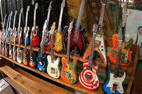 Eddie van halen’s guitar collection - Guitars and amps I wish I had.