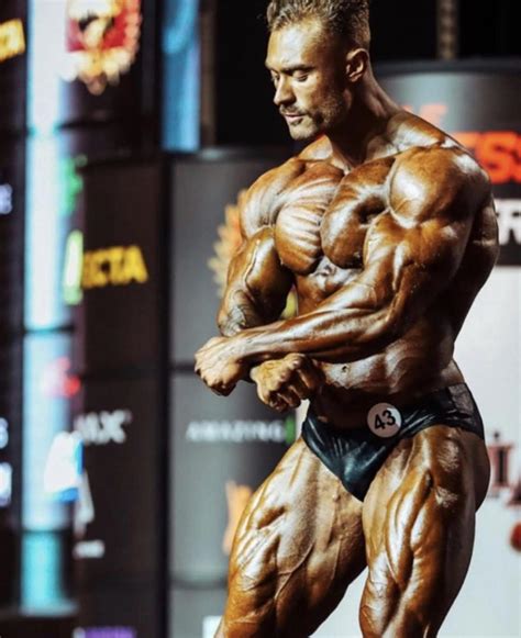 Just a cheeky image of CBUM @ 2019 Olympia : r/bodybuilding