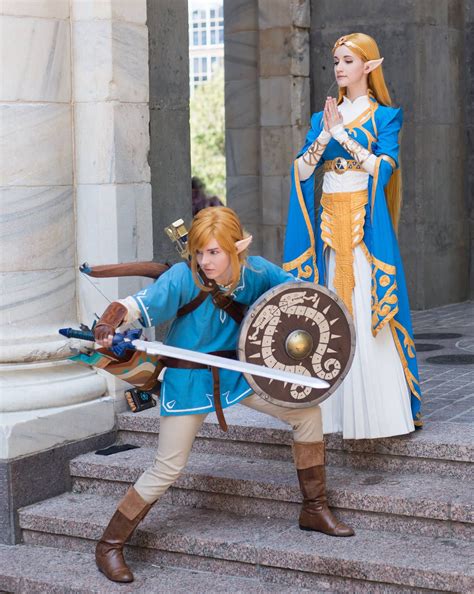 Breath of the Wild Link and Zelda cosplays | Zelda cosplay, Zelda costume, Link cosplay