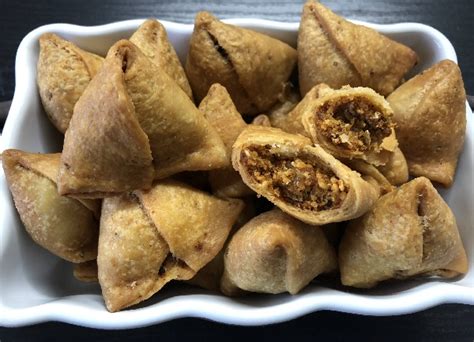 Mini Dry Samosa Recipe| Farsan Samosa Recipe - Veg Indian Recipes