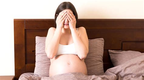 Study Reveals Migraine Could Lead To Pregnancy Complications | OnlyMyHealth