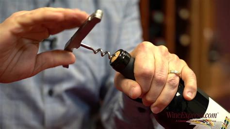 How to Use a Waiter’s Corkscrew - YouTube