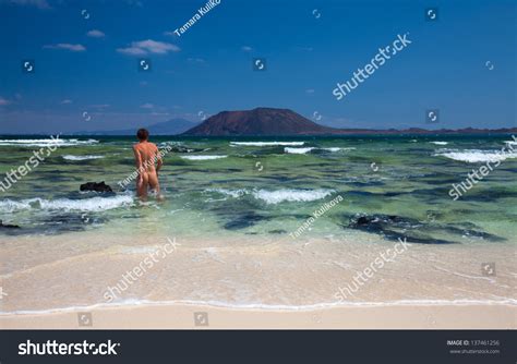 Male Naturist On Fuerteventura Corralejo Beaches Stock Photo 137461256 - Shutterstock