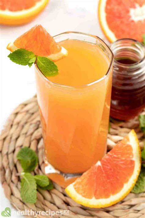 Vodka and Grapefruit Juice Recipe - The Classic Greyhound Drink