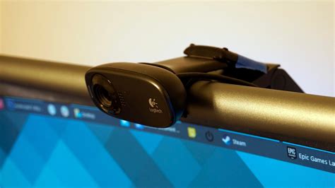 BenQ’s ScreenBar Plus Is a Premium Lighting Upgrade for Your Computer Desk – Review Geek