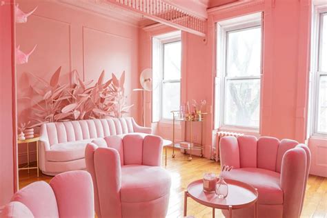 8 Dreamy Pink Aesthetic Room Ideas - Peerspace