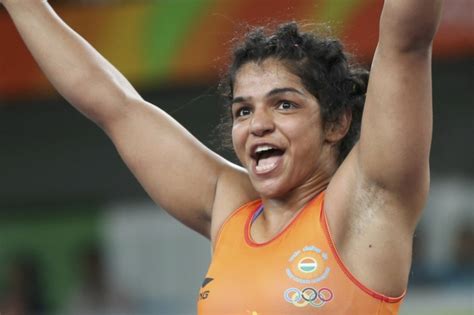Sakshi Malik, Indian medallist: Let your daughters play | Olympics | Al ...