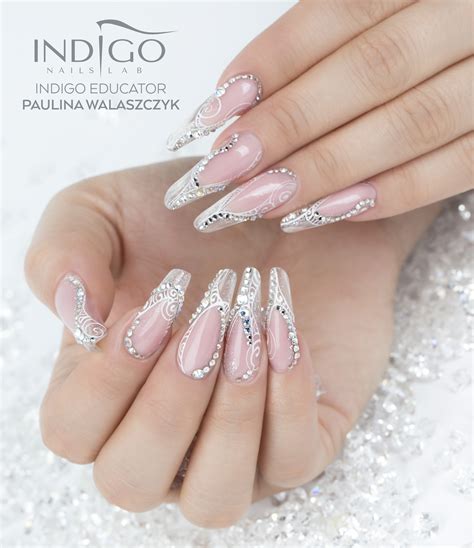 Why should you choose Swarovski crystals? | Blog Indigo Nails