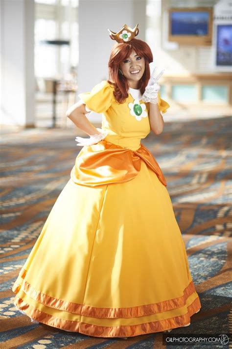 Daisy Cosplay - Princess of Sarasaland by Annjelife on DeviantArt | Peach costume, Princess ...