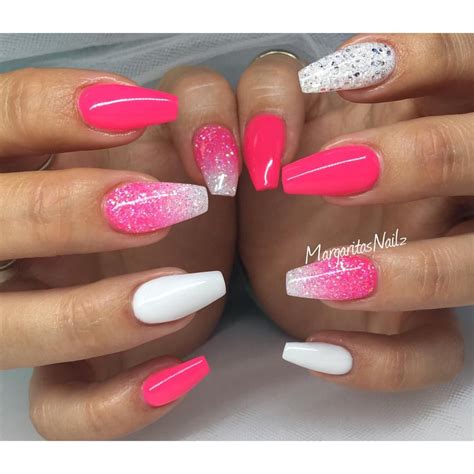 Chiêm ngưỡng mẫu ombre nails neon pink được yêu thích nhất