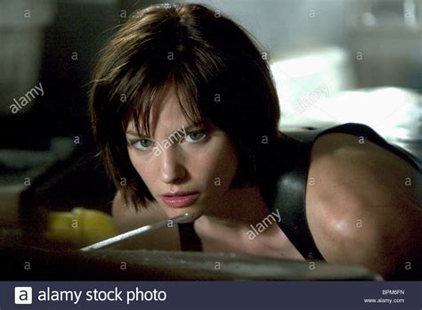 Sienna Guillory Resident Evil Stock Photos & Sienna Guillory Resident ...