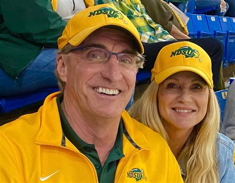 Who is Doug Burgum? Biography, Wiki, Net Worth, Wife's Name, Education ...