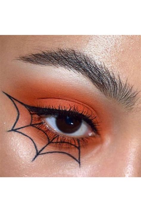 These Makeup Ideas Will Instantly Elevate a Basic Witch Costume | Trucco occhi halloween, Trucco ...