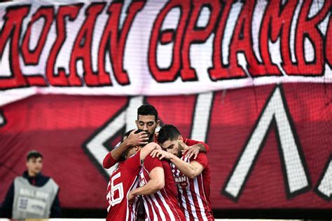 Olympiacos FC on Twitter: "Ο Ολυμπιακός είναι κάτι παραπάνω από Ομάδα, είναι Οικογένεια! / We ...