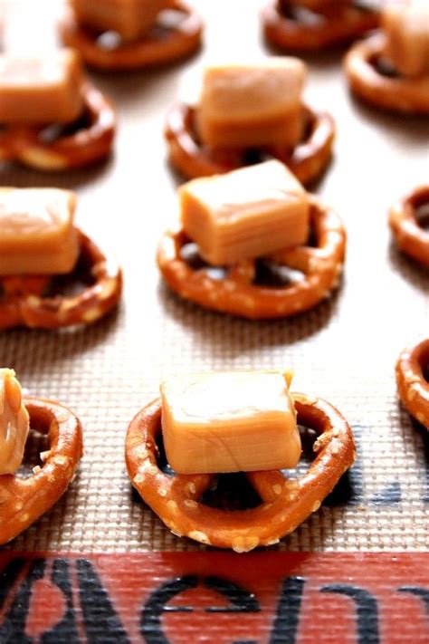 Chocolate caramel pecan pretzel bites – Artofit