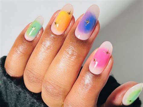 22 Manicure Ideas for May That Usher In the Summer Vibes