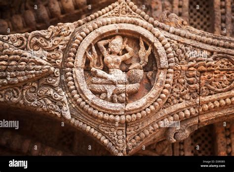 Carving details of statues at a temple, Konark Sun Temple, Puri, Orissa, India Stock Photo - Alamy