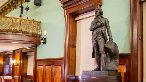 Thomas Jefferson Statue Evicted From City Hall Will Go to a Museum - The New York Times