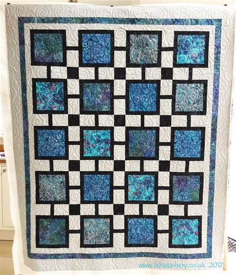 Fabadashery Longarm Quilting: Sue's Modern Blue Square Quilt