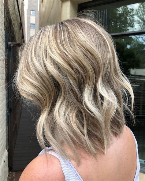 Shoulder-Length Blonde Balayage Bob Style - Lob | Medium hair cuts, Thick hair styles, Hair styles