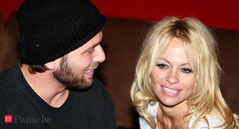 Pamela Anderson, Rick Salomon's divorce finalized - The Economic Times