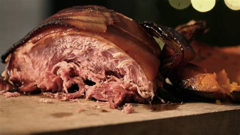 Gammon with treacle bacon crust recipe - BBC Food