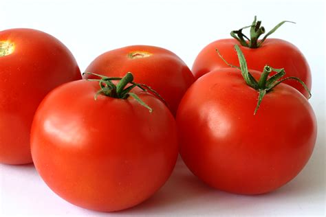 Vermillion Tomato - Colors Photo (34537446) - Fanpop
