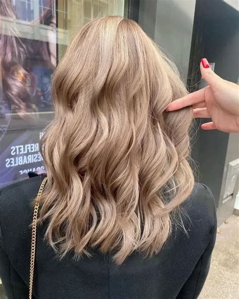 Trendy hair color 2023: Who is cocoa blonde for and how to enhance the ...