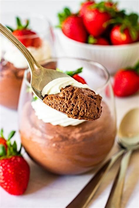 DARK CHOCOLATE MOUSSE | Foodtalk