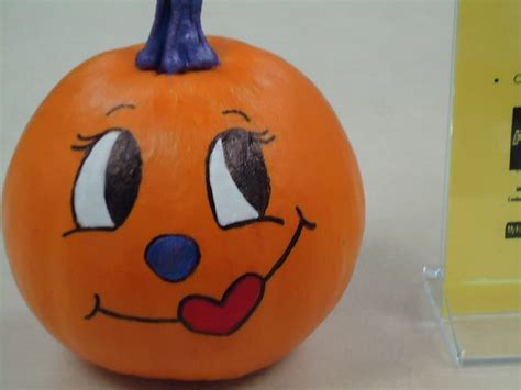 The cute girly pumpkin | Halloween pumpkin crafts, Creative pumpkin ...