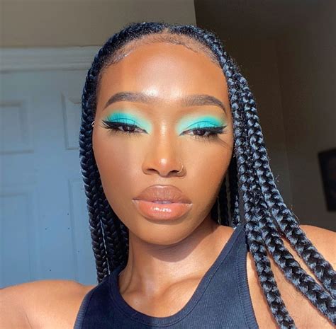 𝖇𝖆𝖘𝖊 𝖖𝖚𝖊𝖊𝖓. on Twitter | Dark skin makeup, Makeup for black women, Makeup looks