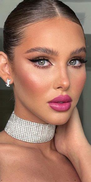 50 Gorgeous Makeup Trends to Try in 2022 : Brunette Glam + Pink Lips I ...