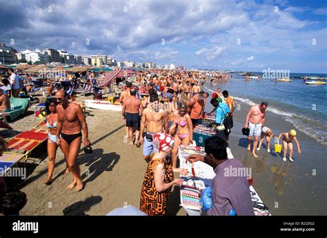 Crowded beach Cattolica Adriatic Coast Italy Stock Photo - Alamy