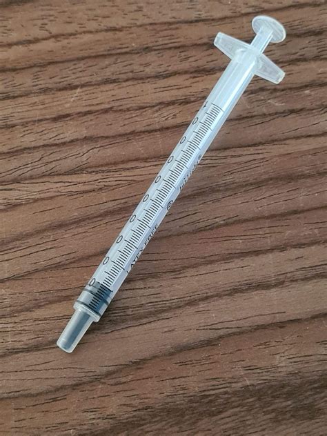 Extra small Syringe (1ml) - DT Craft and Design