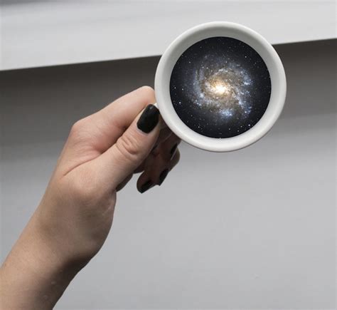 Foto File | Victoria Siemer Sees Infinity in a Cup of Tea | CFile ...